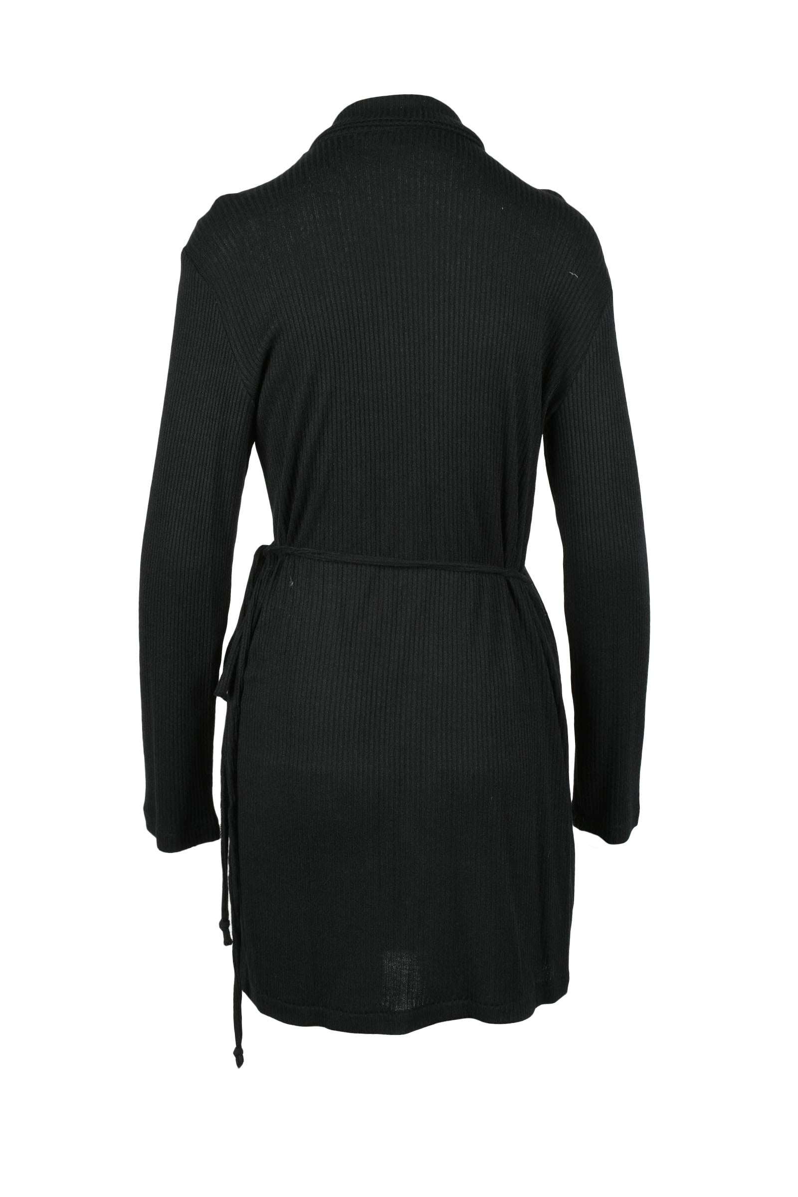 SIMONA.Eine Strickjacke