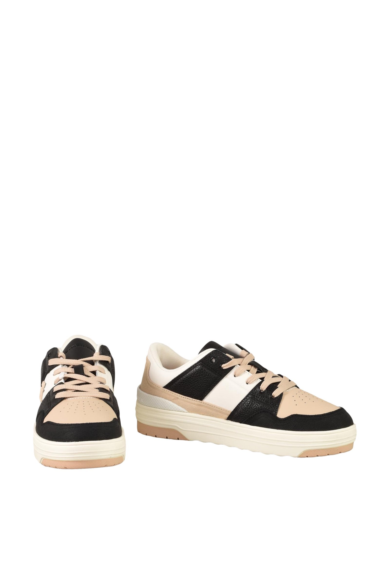 TOMMY HILFIGER sneakers