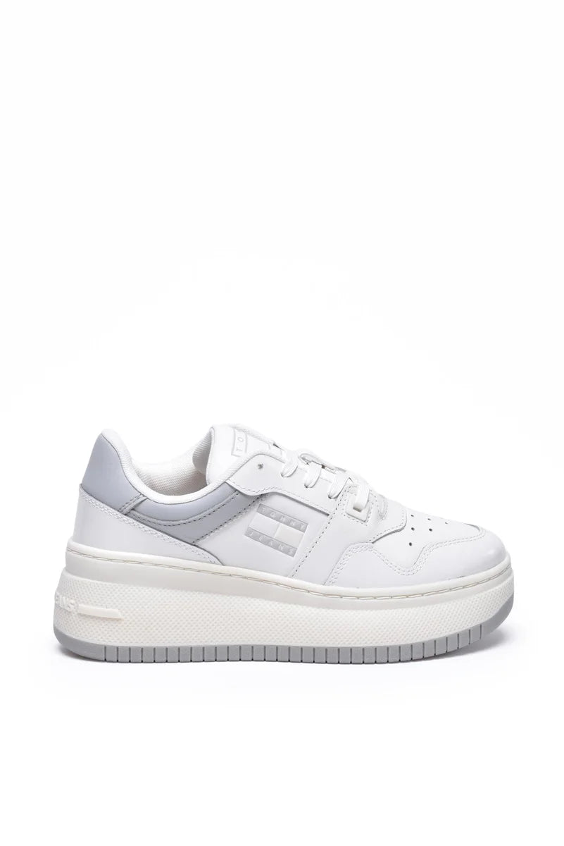 Tommy Jeans Sneakers Retro Basket Flatform Patent - Bianco