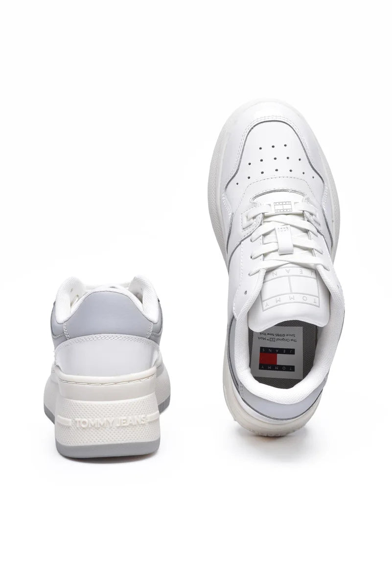 Tommy Jeans Sneakers Retro Basket Flatform Patent - Bianco