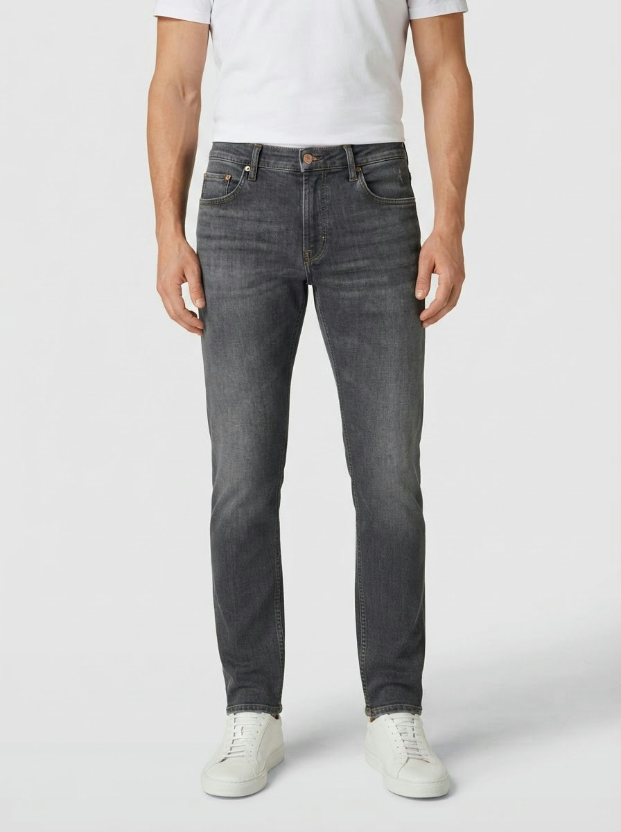 Graue Jeans